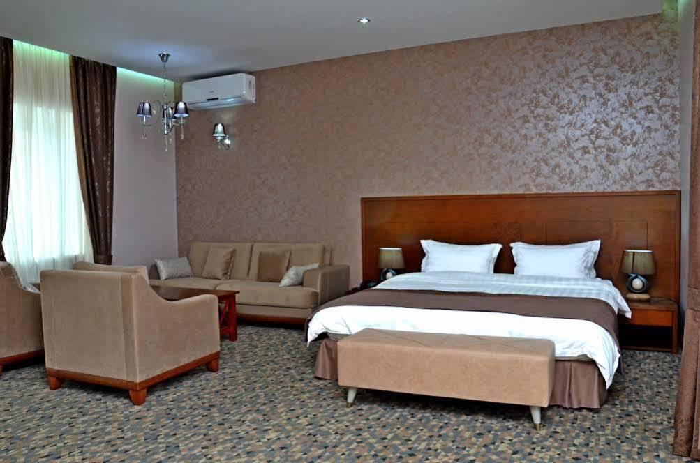 Old Metekhi History Hotel